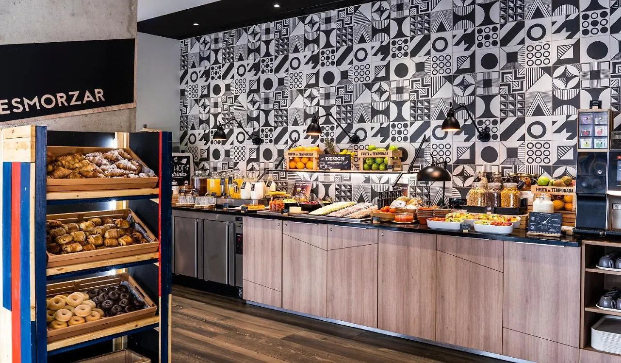 ** Hotel Ibis Styles Barcelona City Bogatell Spanien