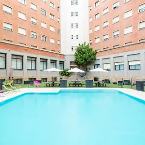 https://residencia-universitaria-barcelona-diagonal.catalonia-hotels.com