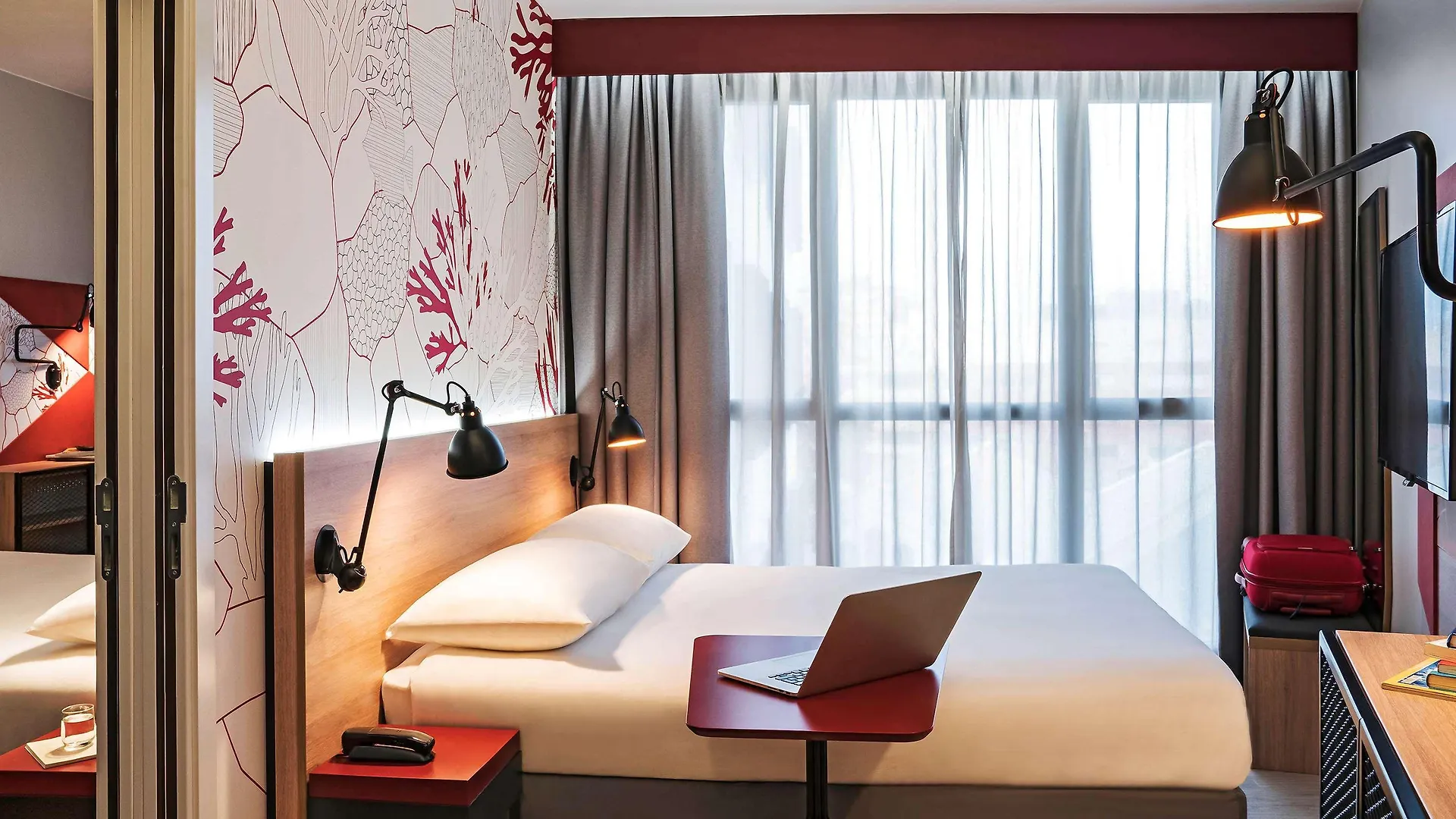 Ibis Styles Barcelona City Bogatell 2*,  España