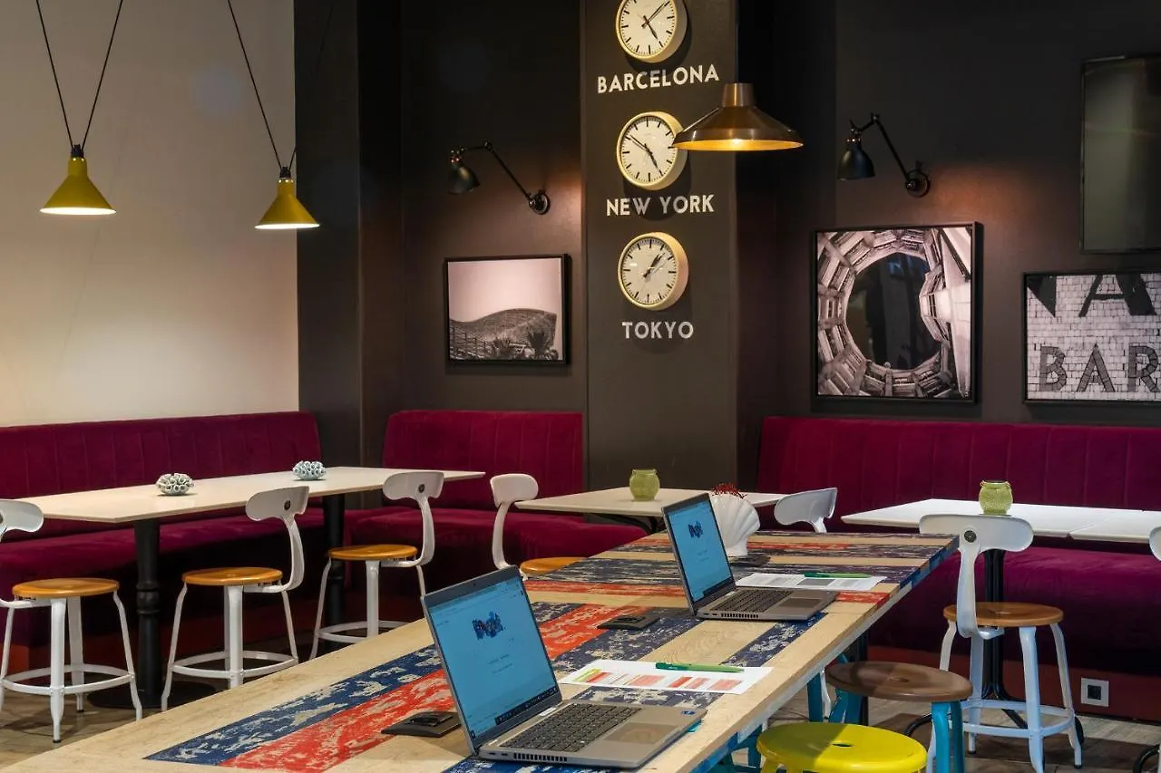 Ibis Styles Barcelona City Bogatell 2*,  España