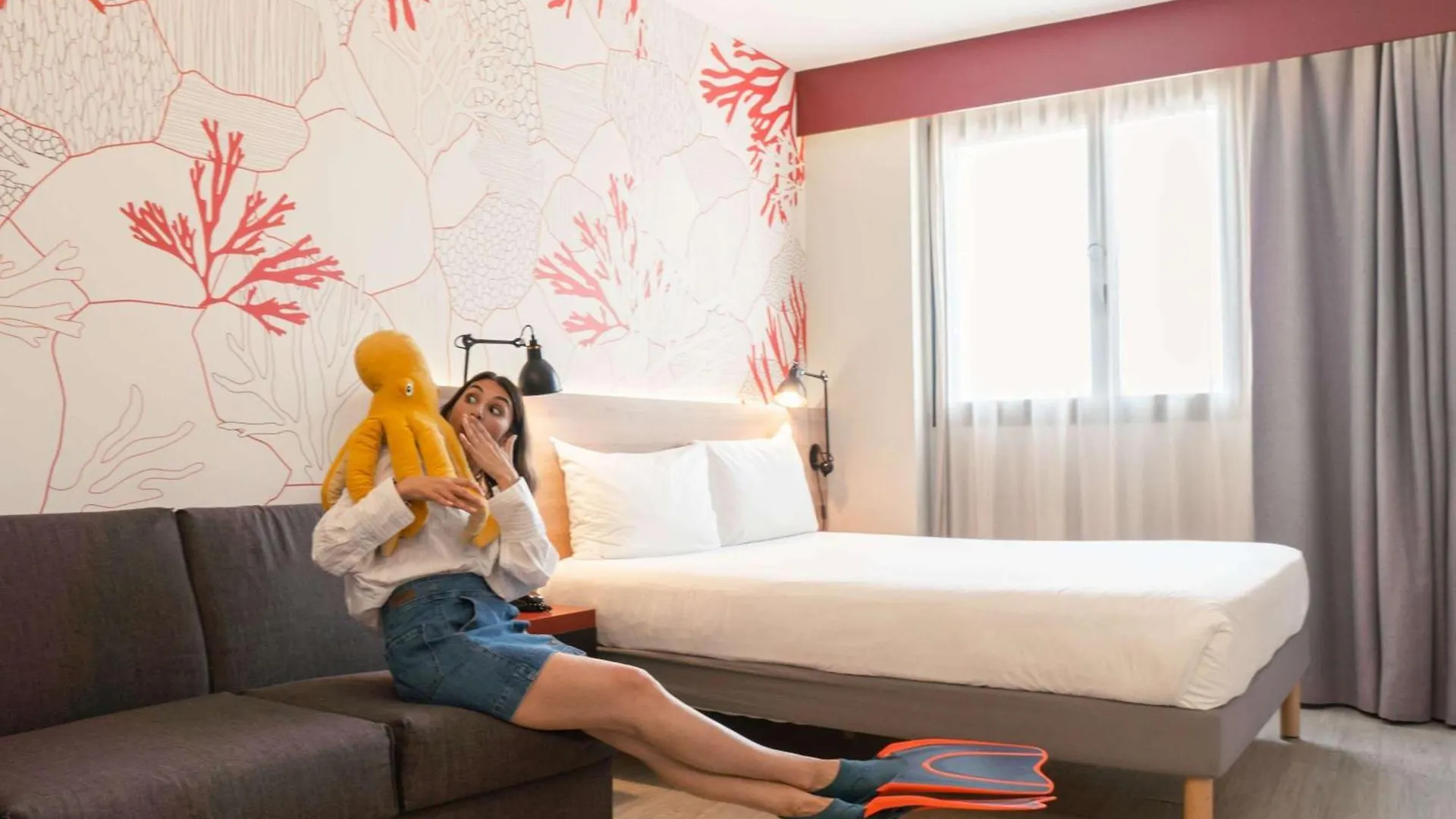 Ibis Styles Barcelona City Bogatell 2*,  España