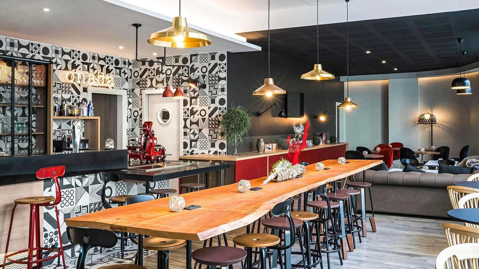 Ibis Styles Barcelona City Bogatell 2*,